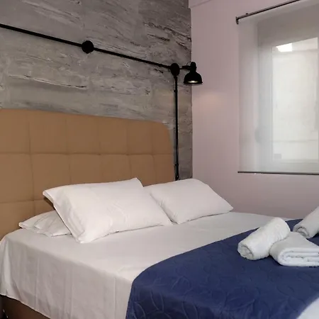 Candy's Boutique Aparthotel 3*